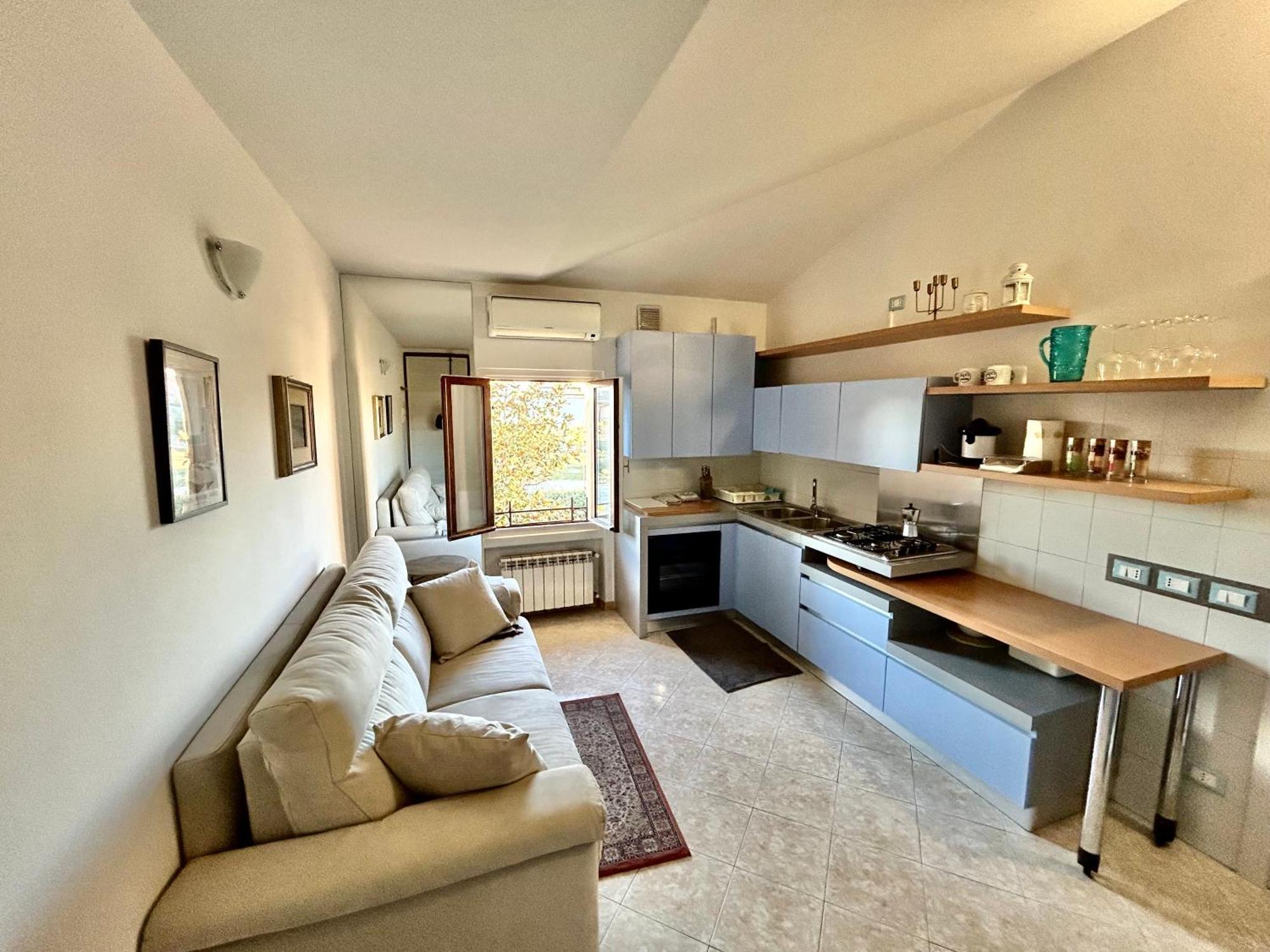 Apartment Di Garda A 50 Metri La Casa Di Pamela *